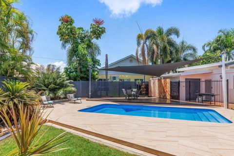 Luxurious Family Stay - Darwin Holiday 1