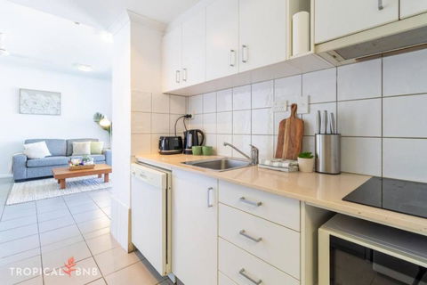 Magical Marina Views 2 Bed, 2 Bath Apartment - Darwin Holiday 2