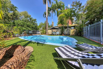Paravista Motel with Darwin Holiday