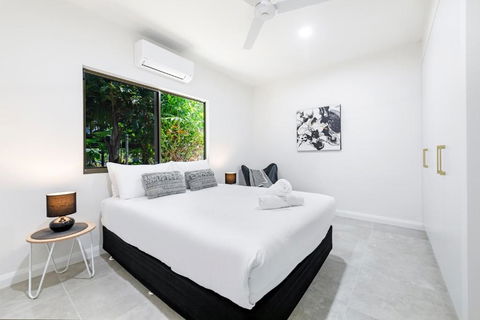 \'The White Belle\' Poolside Paradise At Fannie Bay - Darwin Holiday 4