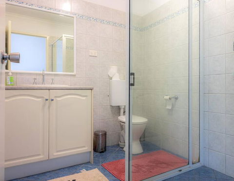 Stunning 3-Bed With Sea View - Darwin Holiday 2