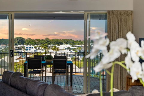 Sunset Stunner Marina Views - Darwin Holiday 1