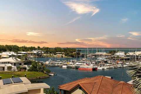 Sunset Stunner Marina Views - Darwin Holiday 3