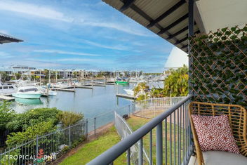 Tipperary Waters Villa On The Marina 3 Bedrooms with Darwin Holiday