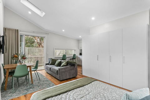 WILL56 - Gumtree Studio - Darwin Holiday 3