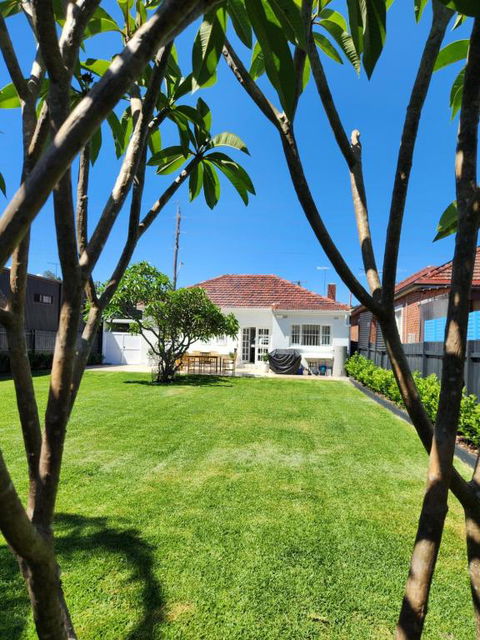 WOW - King Beds, Huge Yard, New Reno, Close To Beach, Private, Level No Stairs - Darwin Holiday 0