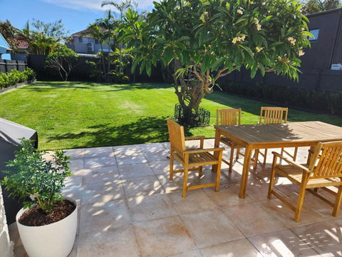 WOW - King Beds, Huge Yard, New Reno, Close To Beach, Private, Level No Stairs - Darwin Holiday 1