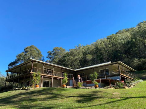 Yanada - Darwin Holiday 0