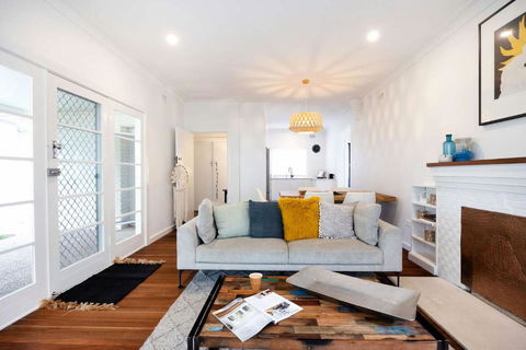 Yanderra - Darwin Holiday 1