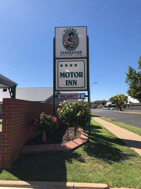 Young Federation Motor Inn And Services Club - Darwin Holiday 1
