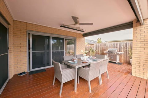 Zeally Sands Pool Retreat - Darwin Holiday 2