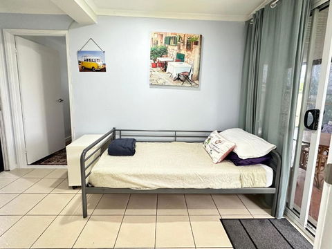 Zen Escape Guest House- Zen Garden Tiny Home, Nooky Studio - Darwin Holiday 3