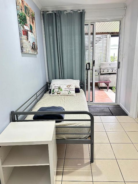 Zen Escape Guest House- Zen Garden Tiny Home, Nooky Studio - Darwin Holiday 1