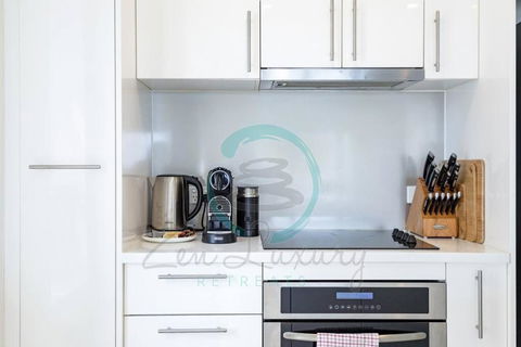 ZEN SUNSHINE - COZY 2-BR/2-BA OCEAN VIEW RETREAT - Darwin Holiday 1