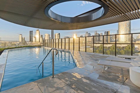 Zi Apartments - With Balcony, Bayview, Sauna And Pool - Darwin Holiday 1