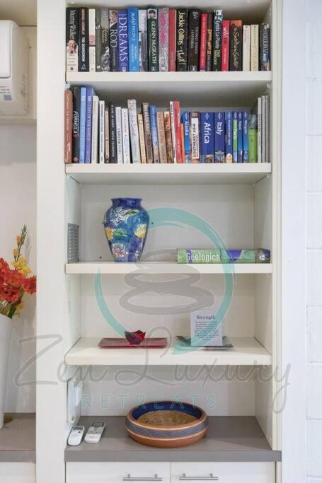 ZEN TREETOPS - Boutique 2-BR Apt W/ Private Pool - Darwin Holiday 1