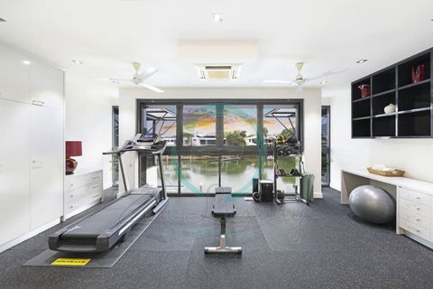 ZenLux: 4BR Bayview Mansion Infinity Pool + Cinema - Darwin Holiday 2