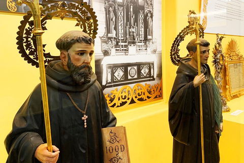 Pinnacles Desert (Private) Day Tour - Darwin Holiday 2