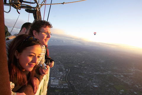 Melbourne Balloon Flights, The Peaceful Adventure - Darwin Holiday 1