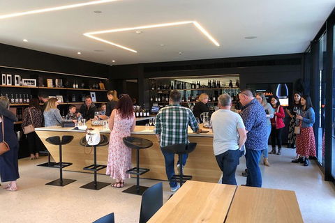 Beer, Wine And Gin (The Ultimate Tastings.) - Darwin Holiday 5