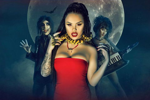 Dracula's Cabaret - Gold Coast - Darwin Holiday 2