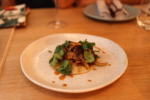 Drinks & Bites In Potts Point Private Tour - Darwin Holiday 5