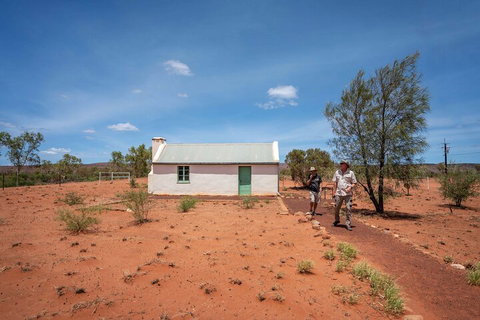 Private Cultural And Historical Painted Desert Tour In Hermannsburg - Darwin Holiday 1