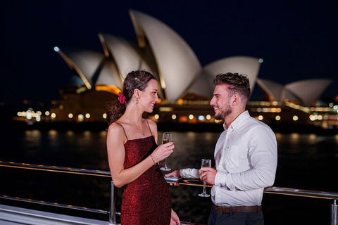 Sydney Harbour Dinner Cruise - Darwin Holiday 3
