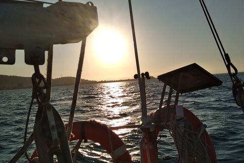 Townsville Private Hire Sunset Sail Sailing Cruise Boat Tour Charter Experience - Darwin Holiday 4
