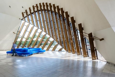 Building + Architecture Tour (10am + 2pm Daily) - Darwin Holiday 5