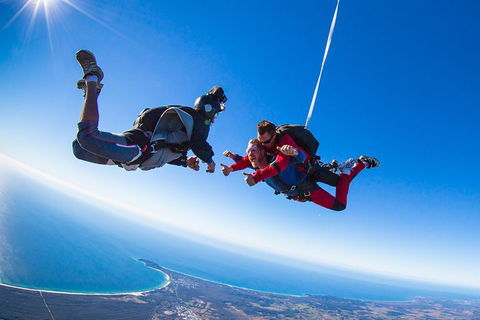 Byron Bay Tandem Sky Dive - Darwin Holiday 0