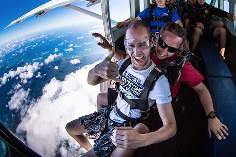 Reef And Rainforest Tandem Sky Dive In Cairns - Darwin Holiday 2