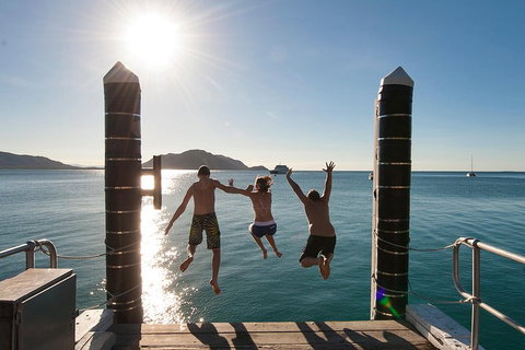 Fitzroy Island Catamaran Transfers From Cairns - Darwin Holiday 0