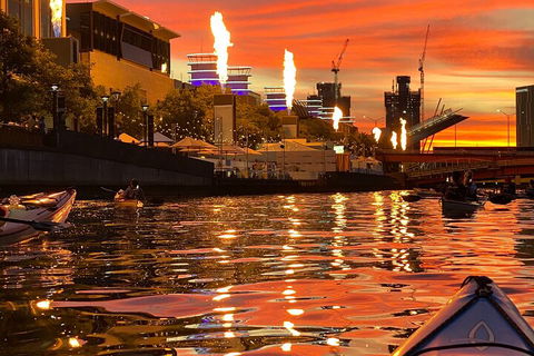 Melbourne Sunset Kayaking Experience With Dinner - Darwin Holiday 4