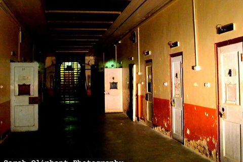 Adelaide Gaol Ghost Tour And Paranormal Investigation - Darwin Holiday 2
