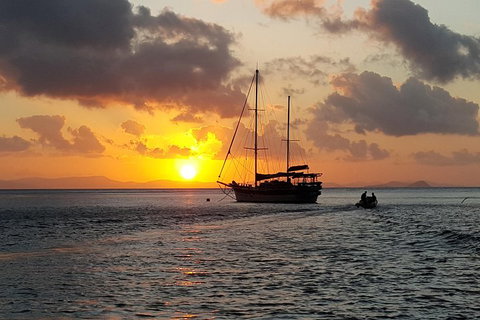 2-Day Whitsundays Sailing Adventure: SV Whitehaven - Darwin Holiday 4