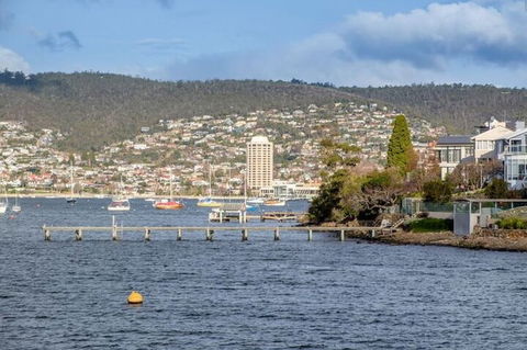 Derwent River Historic Harbour Cruise From Hobart - Darwin Holiday 5