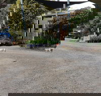 Yarra Valley Wineries and Rayners Orchard Tour from Melbourne - Darwin Holiday