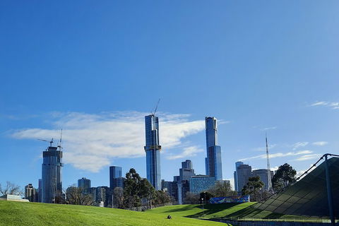 Guided Walking Tour Of Melbourne Yarra River - Darwin Holiday 2