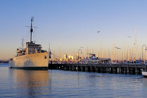 Melbourne City And Williamstown Ferry Cruise - Darwin Holiday 4