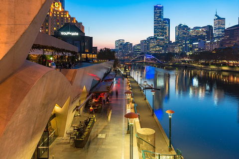 Melbourne By Night - Darwin Holiday 3
