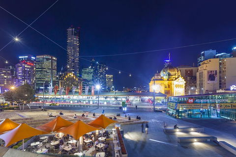 Melbourne By Night - Darwin Holiday 4