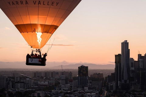 Melbourne Balloon Flight At Sunrise - Darwin Holiday 5