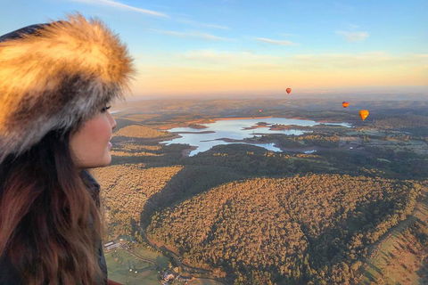 Yarra Valley Balloon Flight At Sunrise - Darwin Holiday 2