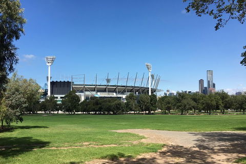 Melbourne Sports Walk - Darwin Holiday 3