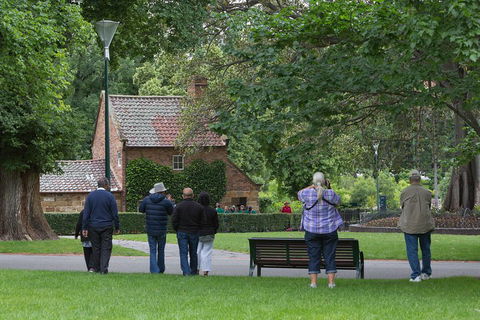 Small-Group Melbourne Sightseeing Tour - Darwin Holiday 1
