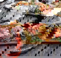 CHEVY CONVERTIBLE Package for 4 -Wine Lunch Cheese  Chocolate from Yarra Valley - Darwin Holiday