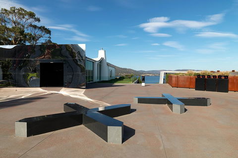 Moorilla Wine Meets Mona Art Day Trip - Darwin Holiday 1