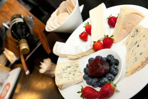 Chauffeur Driven Yarra Valley Group Wine Tour - Up To 7 - Darwin Holiday 1