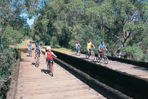 Perth Hills - Wildlife, Art & Gastronomy - Darwin Holiday 2